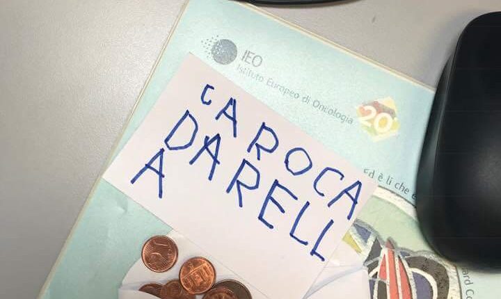 MILANO, BIMBO DONA TUTTI I SUOI "SOLDINI" AL MEDICO CHE HA GUARITO LA SUA MAMMA