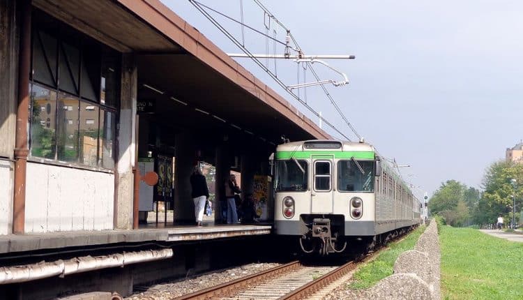 Milano, tragedia sulla metropolitana 31enne muore sotto le rotaie