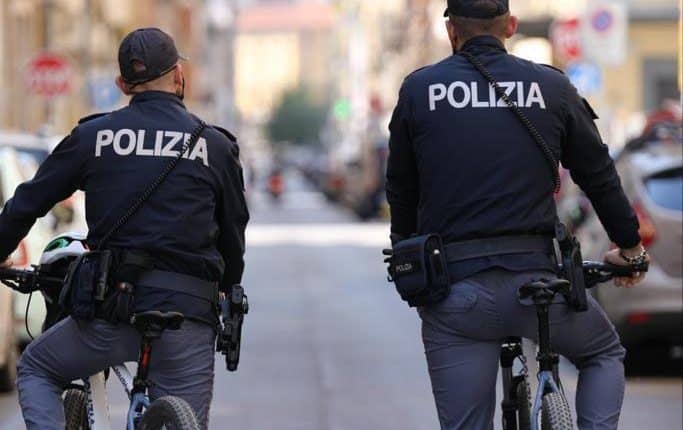 Milano, i Bikers della Polizia arrestano giovane studente