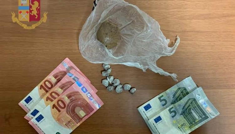 Spaccio in Porta Romana, arrestato