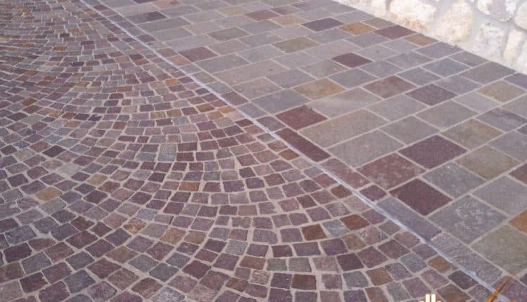 Brescia, prima fase di manutenzione delle pavimentazioni lapidee