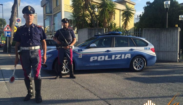 Milano, 41 persone controllate e 3 denunciate in piazza Bottini