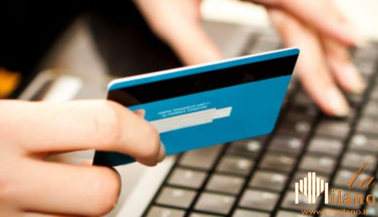 Milano, truffatore online, gli viene vietato l'utilizzo dello smartphone e del tablet