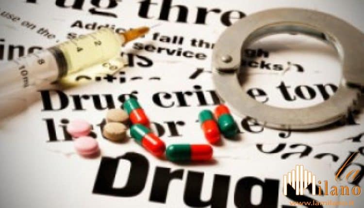 Varese, nascondeva grosse quantità di stupefacenti nel bosco e le vendeva su richiesta telefonica