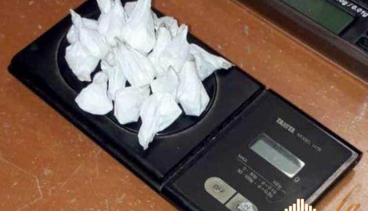 Milano, ritrovati su un autovettura 2,6 g di cocaina