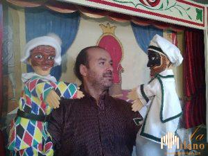 Cremona, spettacolo con burattini nel cortile del Museo del Cambonino