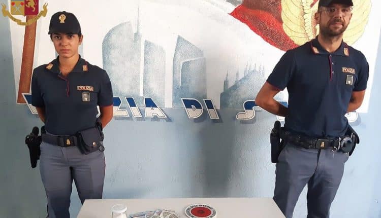 Milano, servizio antidroga, sequestrati 34 gr di cocaina e altre sostanze supefacennti