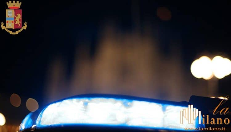 Milano, Polizia riaccompagna a casa un 84enne che si era smarrito per strada