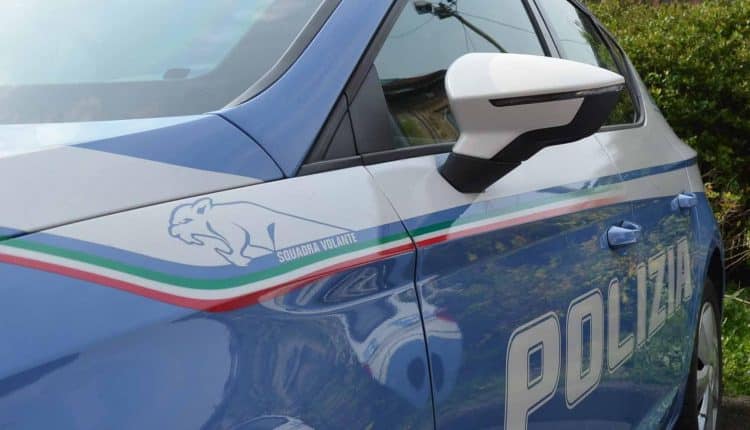 Milano, incendia biciclette in piazza Cadorna e viene arrestato