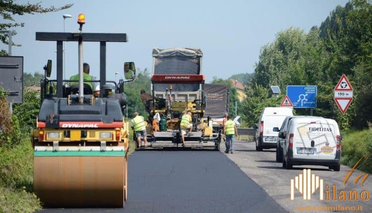 Pavia, via ai Lavori di asfaltatura in viale Matteotti, piazza Castello, via Dei Mille e piazzale Ghinaglia