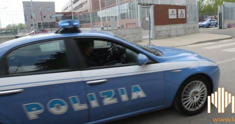 Milano, la Polizia arresta due persone che avevano aggredito e derubato un senzatetto