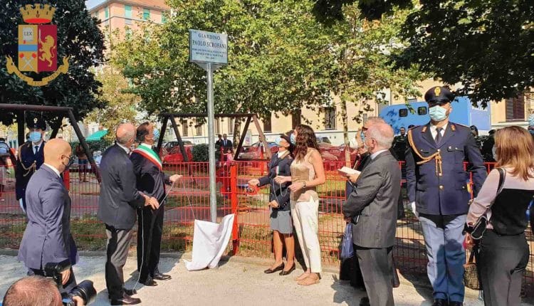 Milano, giardini pubblici di viale Giovanni da Cermenate intitolati dal Comune al Primo Dirigente della Polizia di Stato Paolo Scrofani