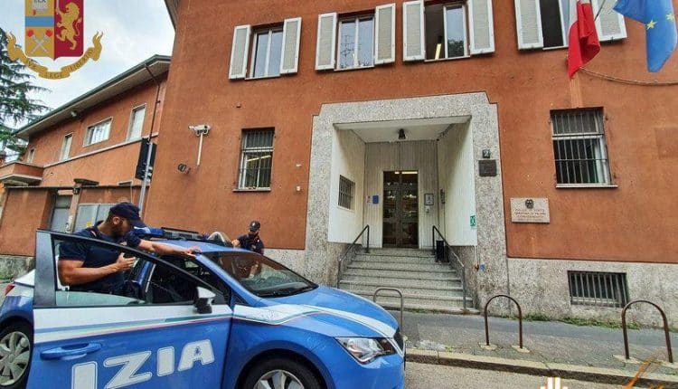 Milano, spacciano dalle proprie abitazioni in zona Niguarda e San Siro: due arrestati dalla Polizia