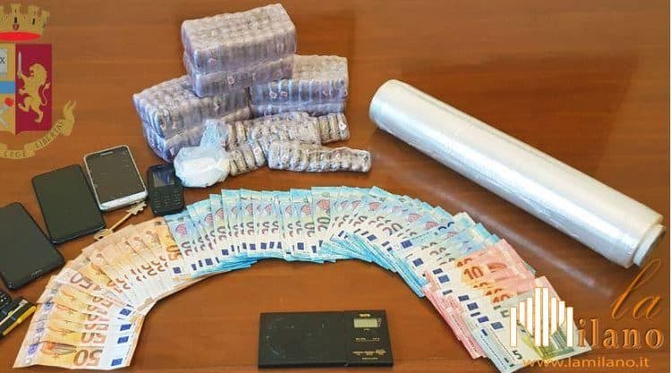Milano, Polizia arresta due uomini e sequestra 3 kg di droga