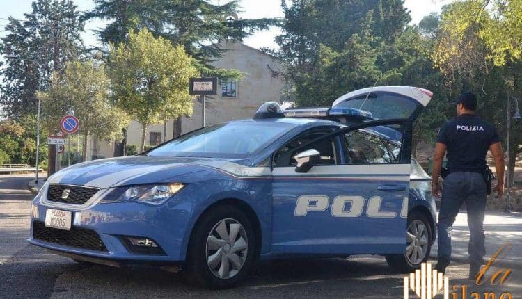 Mantova, un anziano minaccia con la pistola un agente di commercio, sequestrati 13 fucili e 3 pistole
