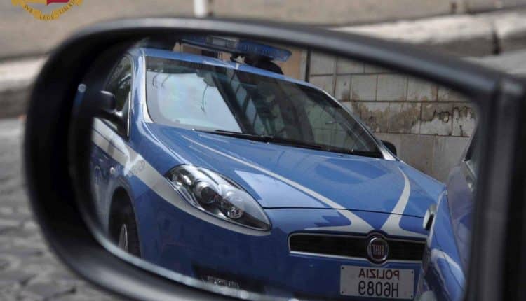 Mantova, genitore trova hashish nella stanza da letto della figlia minorenne e chiama la Polizia