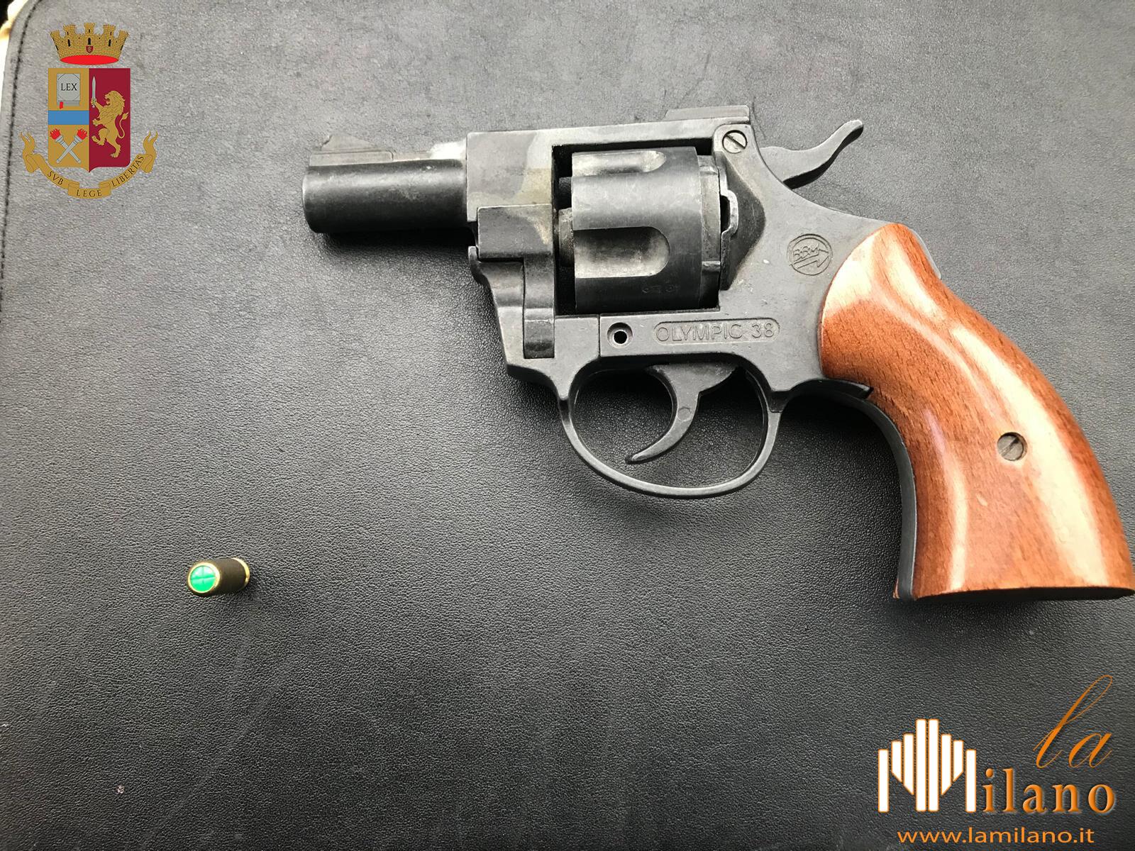 armi su internet e droga, arresti e denunce della Polizia