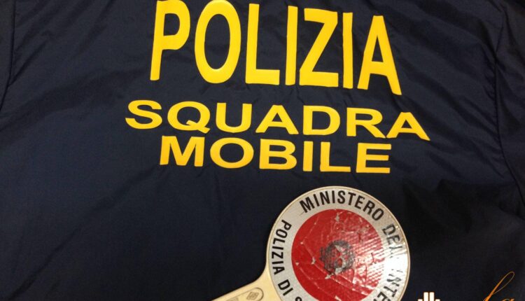 Mantova, denunciato 38enne per reati di spaccio e spendita di monete false