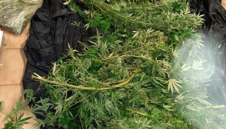 Milano, arrestate tre persone dai Carabinieri per detenzione di sostanza stupefacente