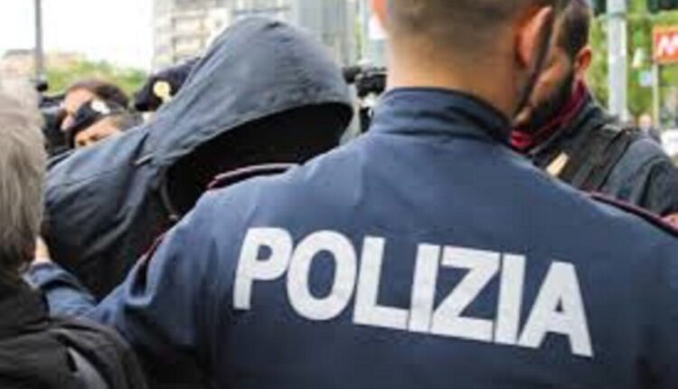 Polizia esegue mandati di arresto europei