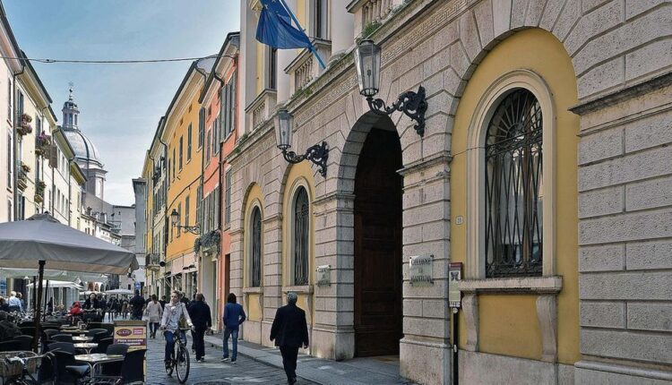 Milano, Riduzione aperture al pubblico pomeridiane dell’Ufficio Passaporti