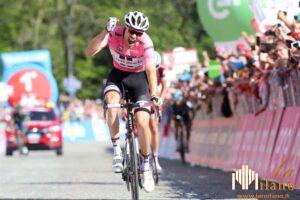 Milano, il Giro d'Italia 2020 ha un vincitore: è Tao Geogheghan Hart