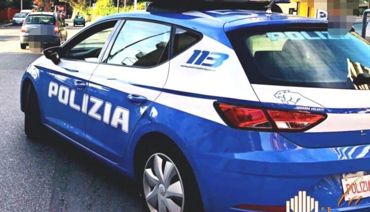 Mantova, donna presa a pugni e a calci soccorsa dalla Polizia