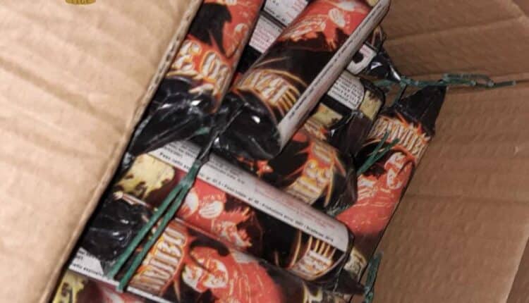 Milano, droga e materiale pirotecnico nel seminterrato. La Polizia di Stato arresta un ragazzo