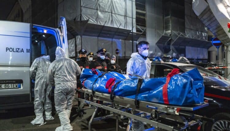 milano sgozzano uomo in strada