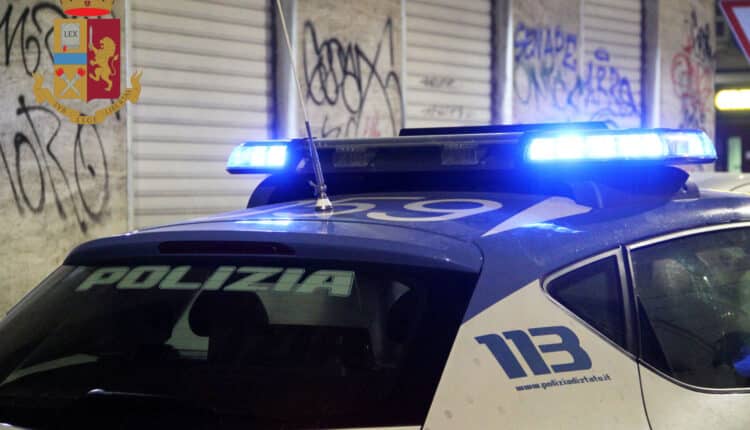 Milano, ricercata per tratta di essere umani si presenta in Questura per il permesso di soggiorno: arrestata dalla Polizia di Stato