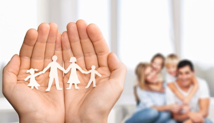 FAMIGLIE E BAMBINI. IN PIAZZA FRUGOSE, NUOVO SPAZIO DI INCONTRO. ONLINE IL TEATRO BIMBI E IL PERCORSO PER GENITORI