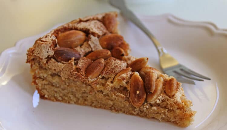 TORTA MANDORLE E CANNELLA