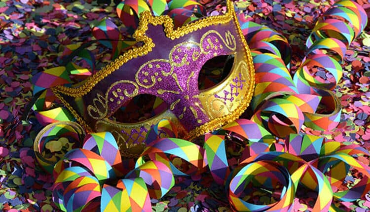 Carnevale e propone uno speciale evento in streaming in cinque puntate dal titolo “Carnevale dei Colori con i Toni di Colori”