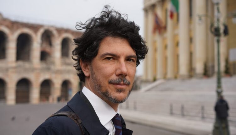 AGEC, FIRMATO OGGI IL DECRETO PER LA NOMINA DEL NUOVO CDA. SBOARINA: “GESTISCE SERVIZI IMPORTANTI DATA L'EMERGENZA SANITARIA. AVANTI NEL SEGNO DELLA COLLABORAZIONE, ANCHE CON I LAVORATORI”