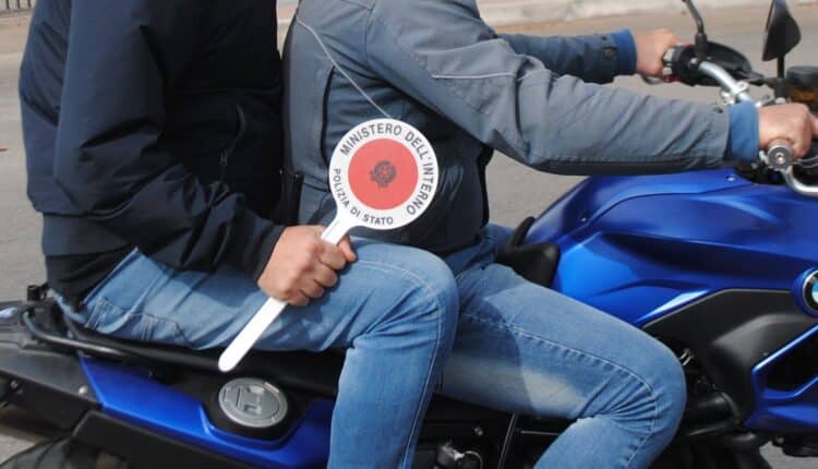 Taranto, identificato e denunciato dalla Polizia di Stato un "topo d'auto"