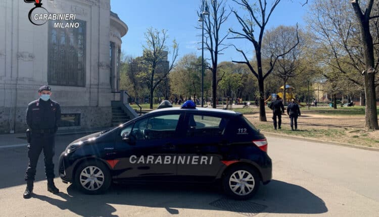 MILANO: BABY GANG RAPINAVA GIOVANI NEI GIARDINI PUBBLICI, ARRESTATI DAI CARABINIERI UN 18ENNE ED UN 17ENNE