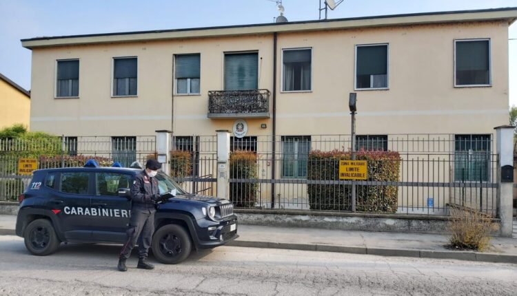 Stagno Lombardo, si accascia a terra colto da un malore, 71enne soccorso dai Carabinieri