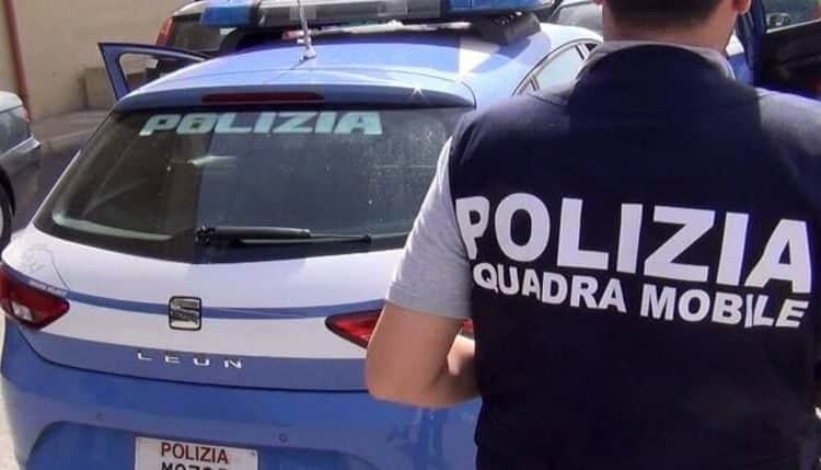 Venezia, tenta di rubare indumenti in un centro commerciale ma scatta allarme anti taccheggio, arrestato cittadino senegalese