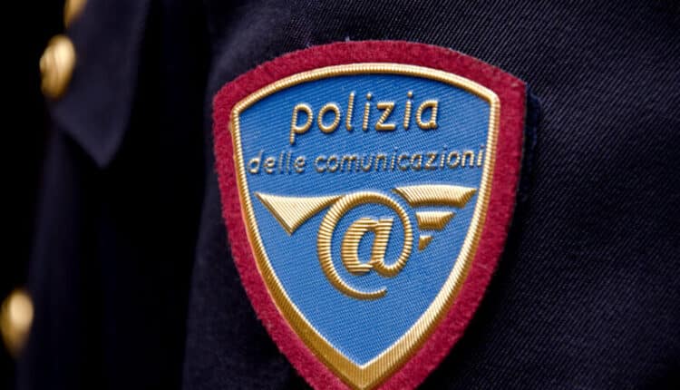 Trieste, sms-truffa: "il tuo pacco sta arrivando", ecco come non cadere nella trappola