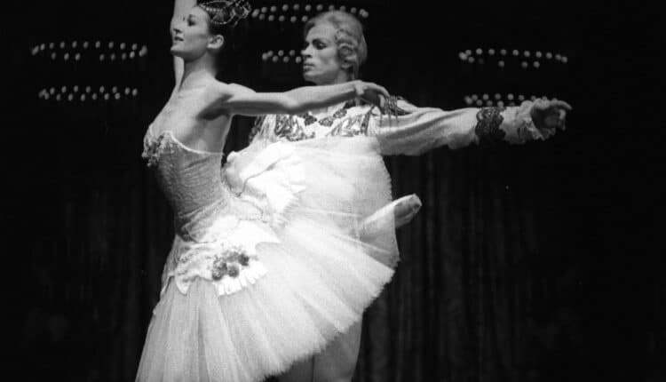 Carla Fracci è scomparsa. La Scala: "il Teatro, la città, la danza perdono una figura storica, leggendaria"