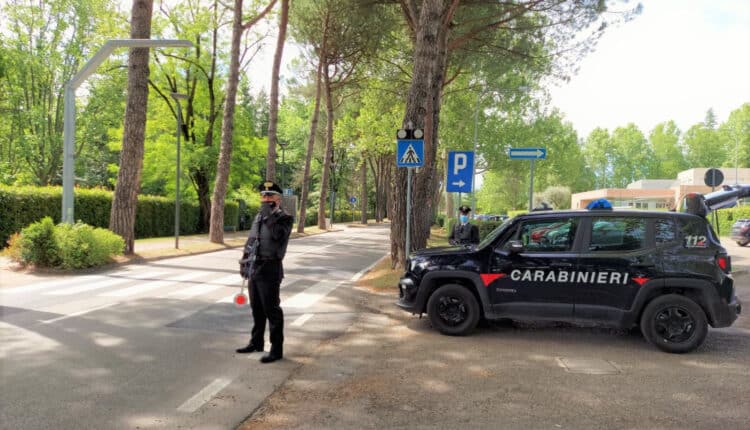 Bologna, giovane incensurato tenta furto in una struttura ricettiva. Denunciato dalla Polizia