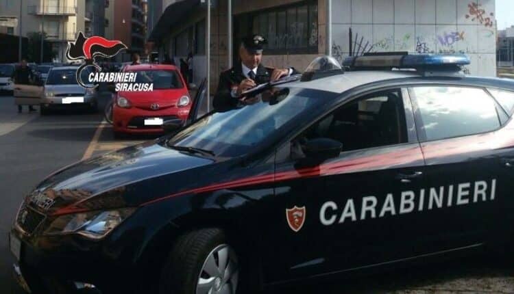 Siracusa, paziente positivo al Covid viola l'isolamento, denunciato