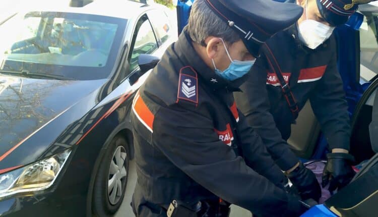 Selargius, trovato in possesso di 7,7 g di marijuana, denunciato 20enne