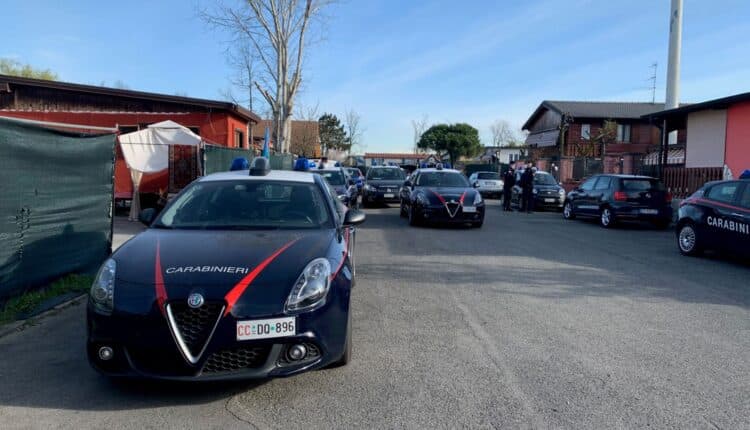 Milano, truffe a danno dei corrieri presso il campo nomadi di via Chiesa Rossa. Denunciati due occupanti