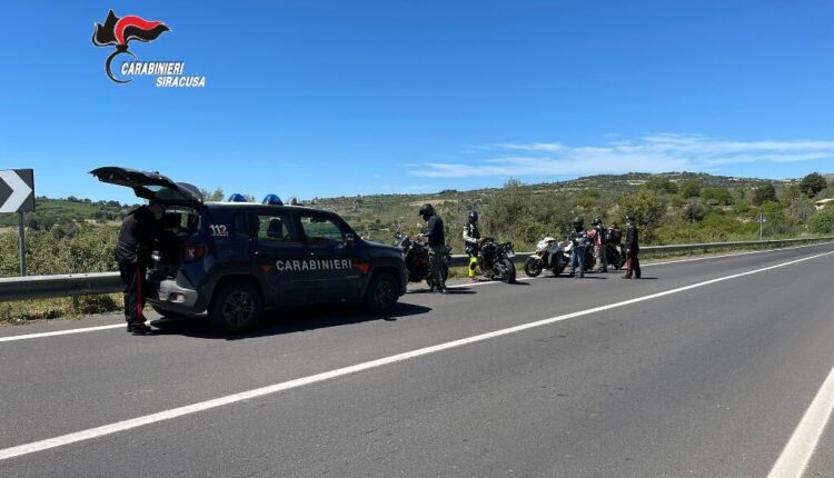 Siracusa, sanzionati 16 centauri lungo la "Maremonti" , circolavano fuori dal comune in "zona arancione"