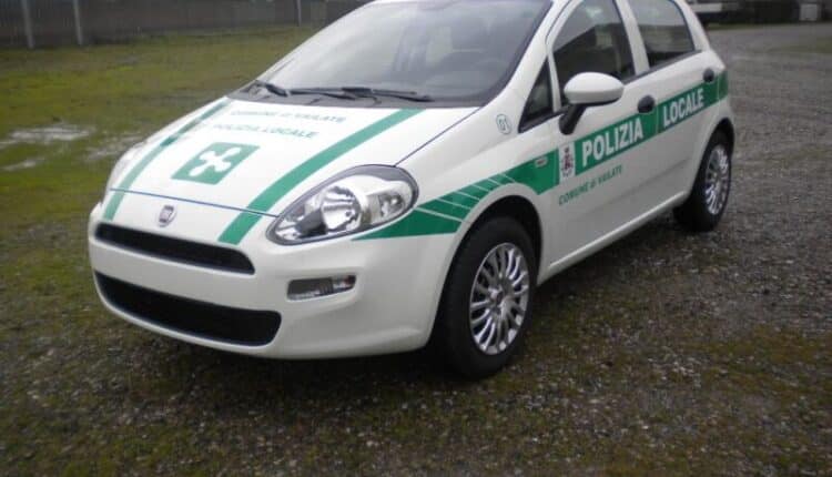 Verona, uomo ubriaco tenta di estrarre un'arma davanti agli agenti; convalidato l'arresto