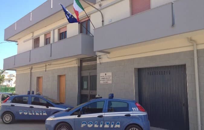 Pachino, ruba cibo per cani avanzato per sfamare cani randagi: denunciato un uomo