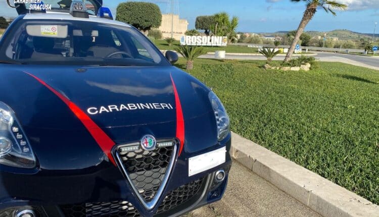 Rosolini, 33enne trovato in possesso di 27 dosi di cocaina. Arrestato dalla Polizia
