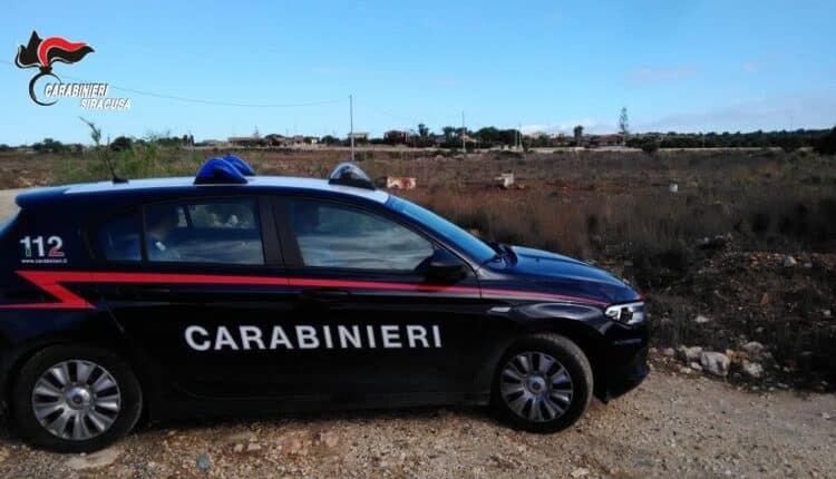 Siracusa, terreno trasformato in discarica abusiva: sequestrato dalla Polizia