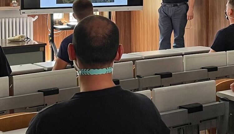 Verona, la comunità dei cimbri, e non solo, spiegata agli allievi dal poliziotto di origini cimbre